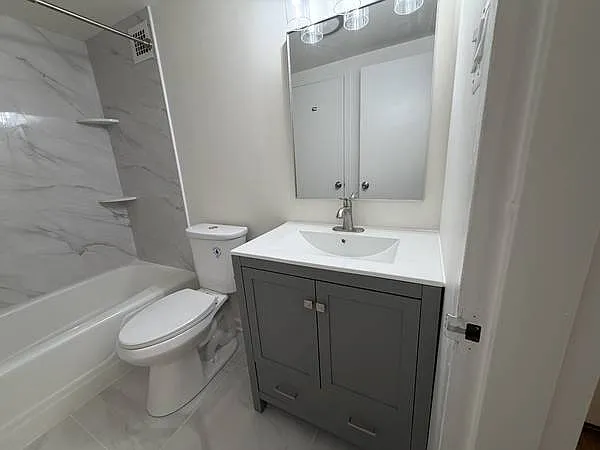 5500 Friendship Blvd #825N — Photo 6