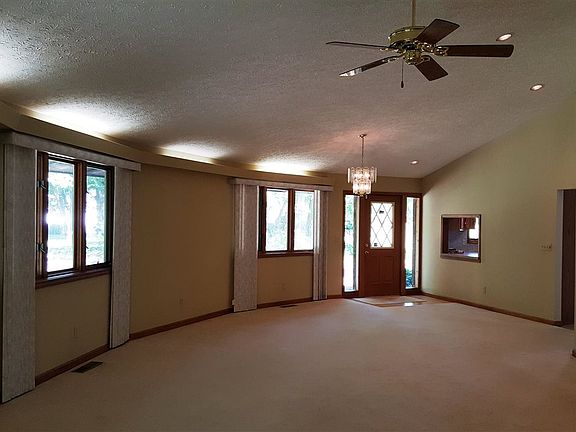 3rd image of 4415 Nelson Ln