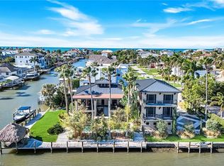 290 Channel Dr, Naples, FL