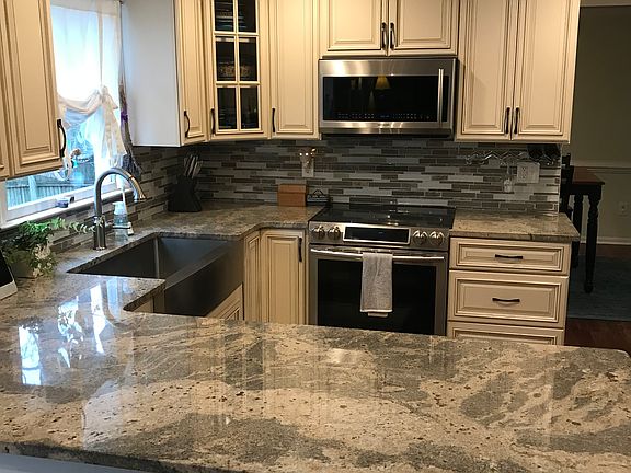 4th image of 4681 Bonneville Ln