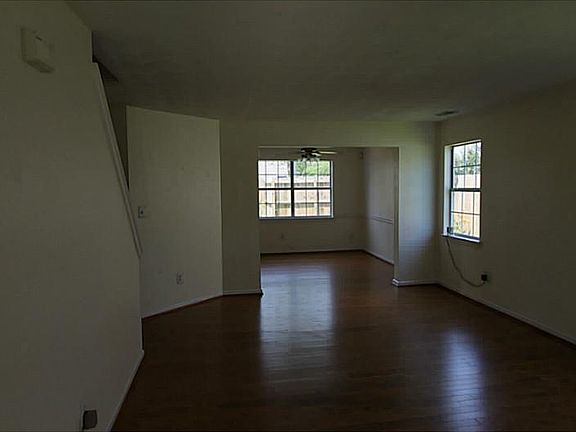 3rd image of 505 Summer Lake Ln