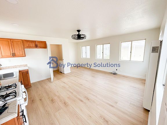 2nd image of 150 Pinal Ave #C