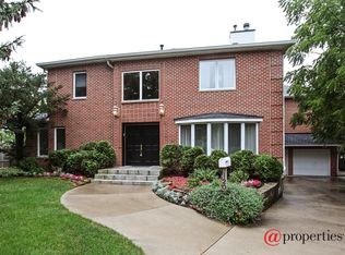 2035 Oakwood Rd, Northbrook, IL 60062