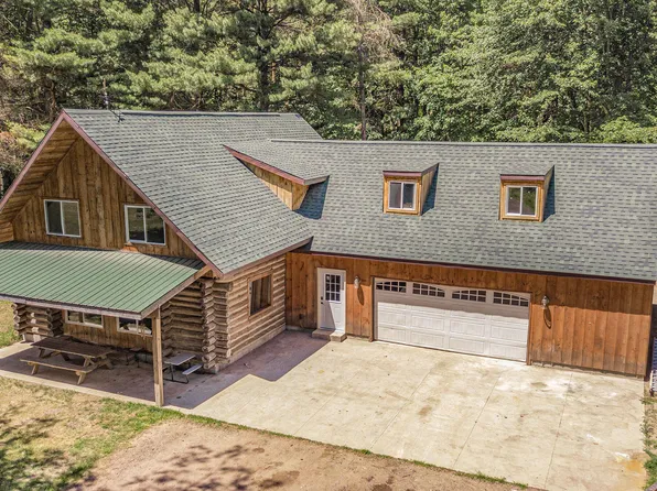 2567 Crockery Shores Rd, Casnovia, MI 49318