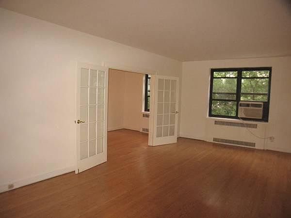 2nd image of 850 2nd Ave