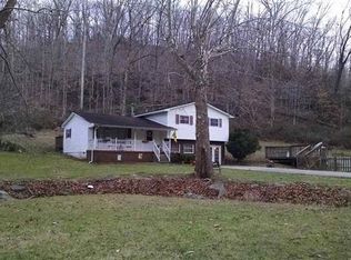 197 High School Ln, Kenova, WV 25530