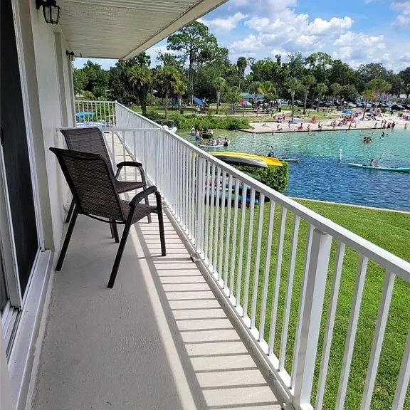41 Beach Ln #2D — Photo 2