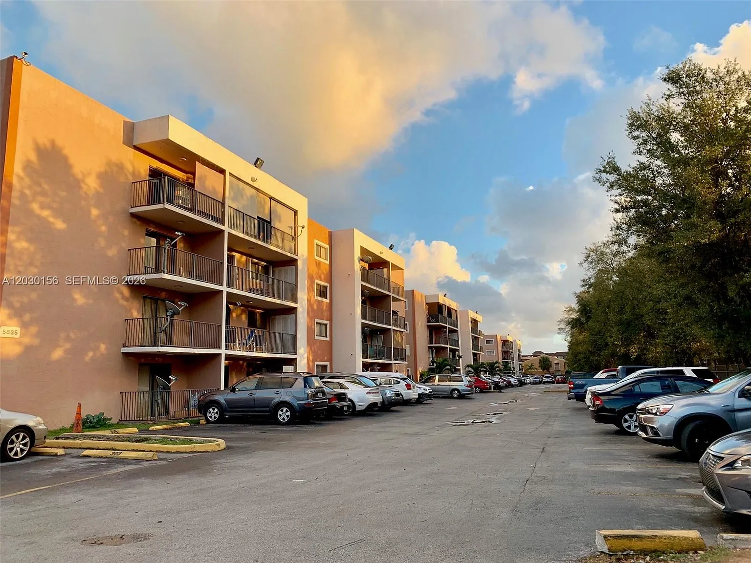 El Pueblo De Vera Condo — Photo 2