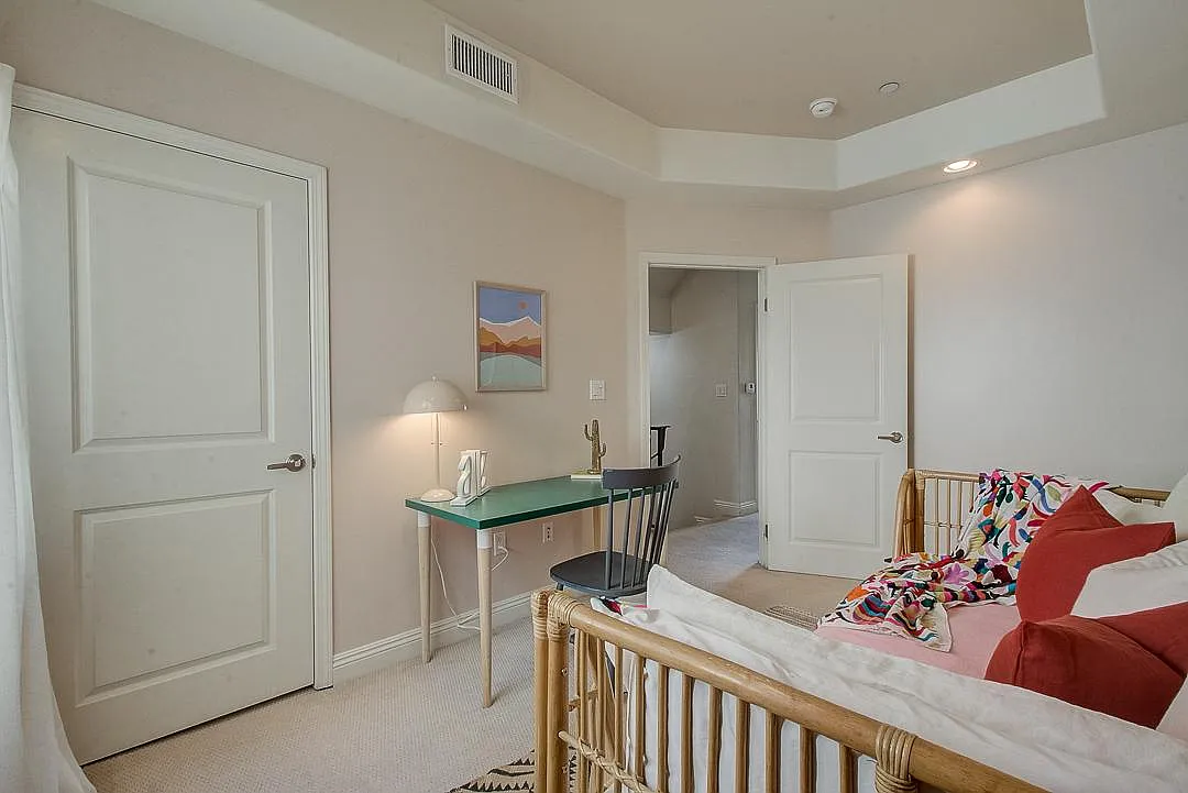 11323 Huston Street — Photo 2