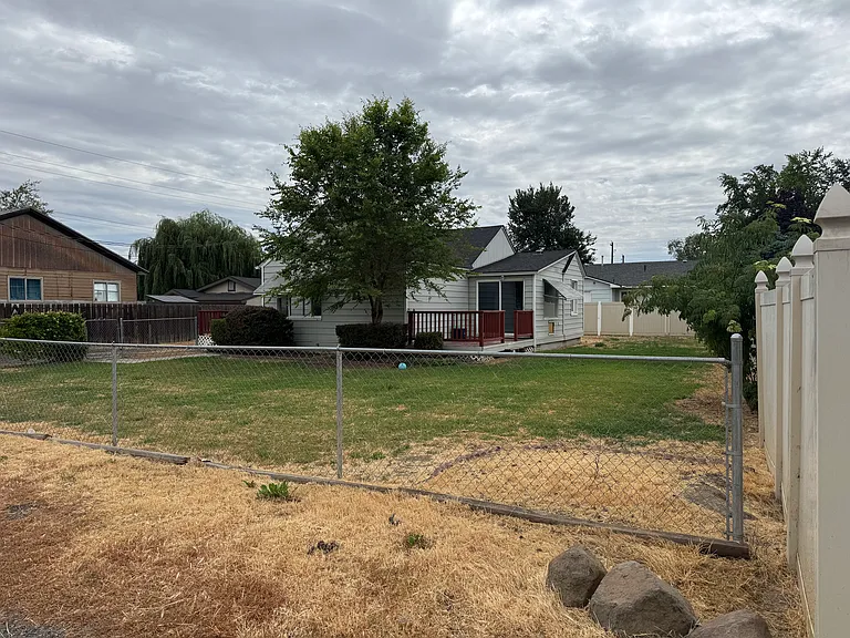620 Fremont St — Photo 2