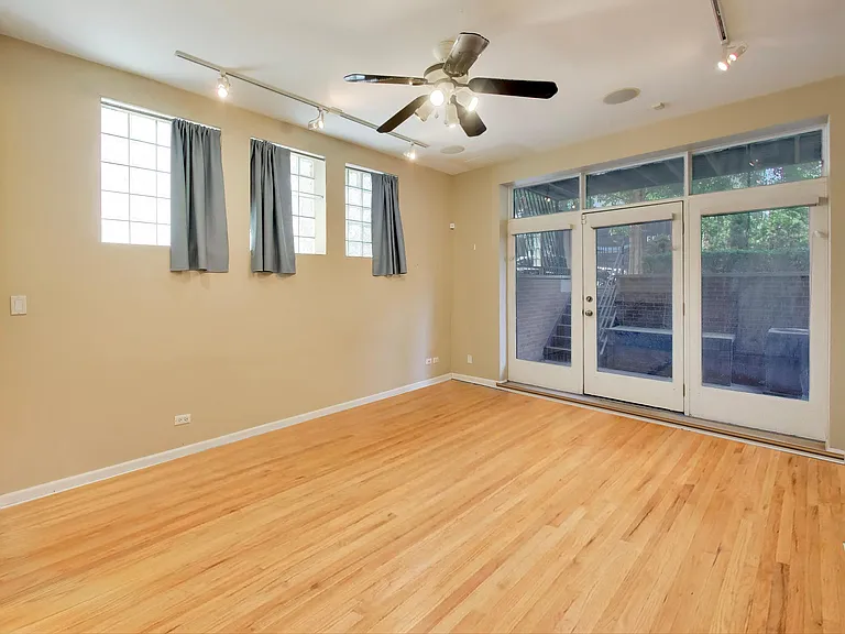 821 N Wood St #1 — Photo 20
