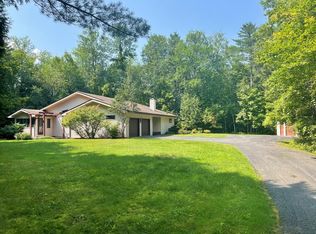 7 Beacon Hill Dr, Morrisonville, NY 12962
