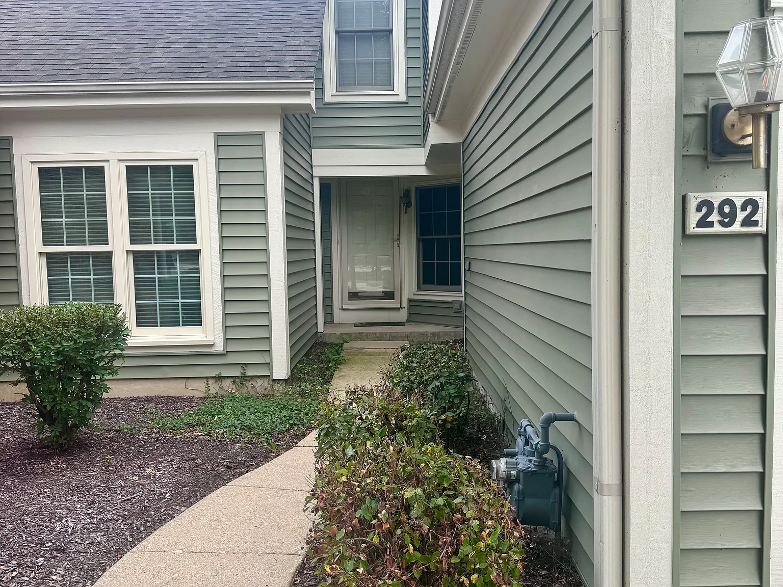 2 bed, 2.5 bath, 1550 sqft, $3,000 — Photo 2