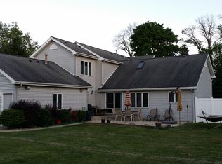 240 N Lee St, Mount Prospect, IL 60056