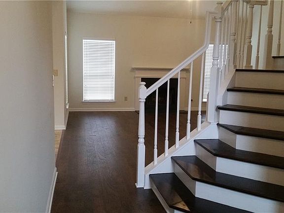 4th image of 1890 Green Oak Cir