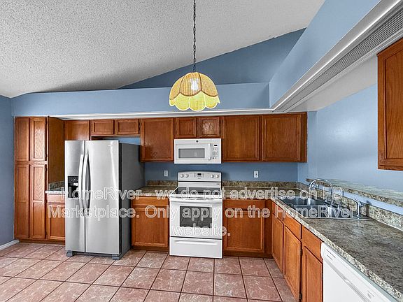 2nd image of 12253 Augusta Woods Cir