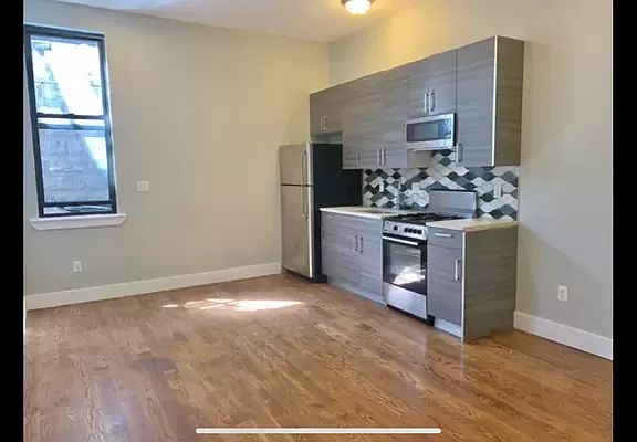2nd image of 1503 Gates Ave #1R
