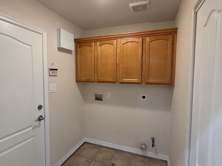 7718 E 26th Pl — Photo 25