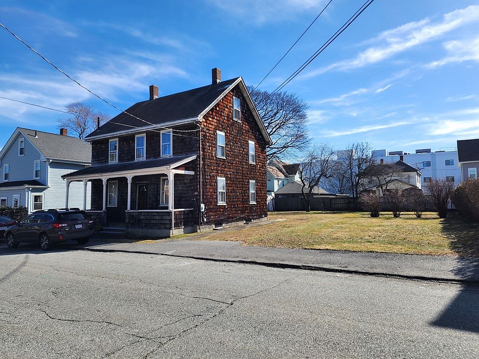 2nd image of 39 Clinton St