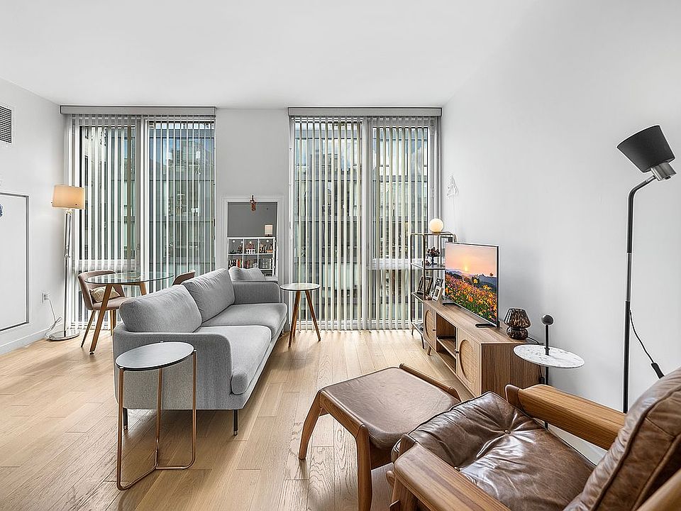 1st image of 540 W 49th St APT 509N
