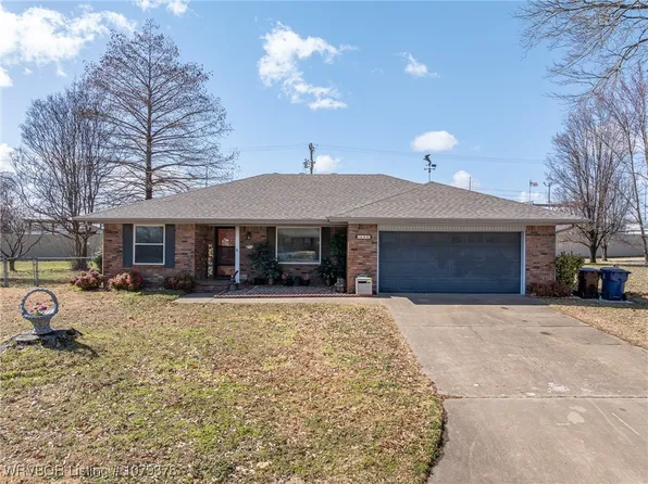 1301 Meadow Cir, Fort Smith, AR 72908