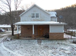 1731 Loudenville Rd, Cameron, WV 26033