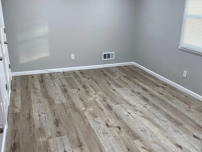 36 Oneida Ave — Photo 16