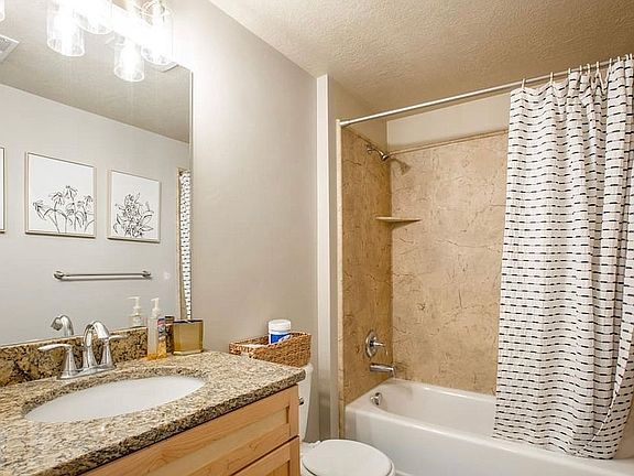 5th image of 170 E Belmont Ave APT 5
