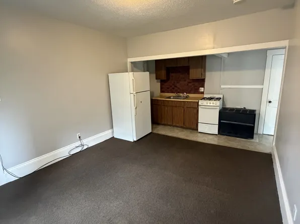 238 Davis St #7, New Bedford, MA 02746