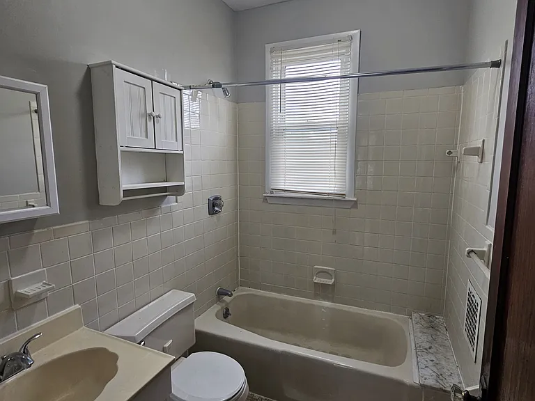 70 Peck Ave #A2 — Photo 9