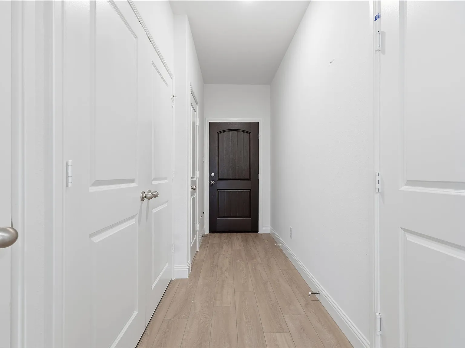 3 bed, 1521 sqft, $1,799 — Photo 2