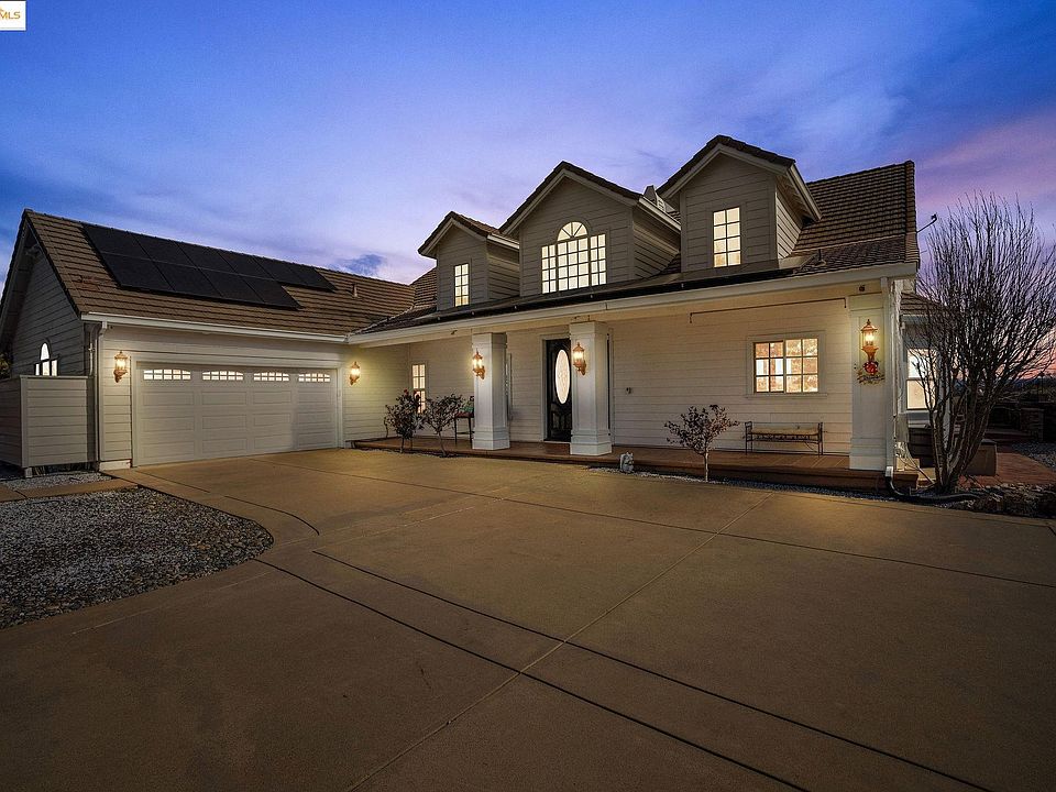 1st image of 2335 Oak Creek Dr