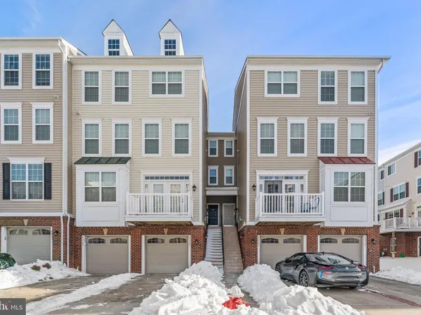 45745 Winding Branch Ter, Sterling, VA 20166