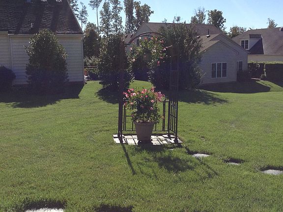 Arbor with serpentine slate 