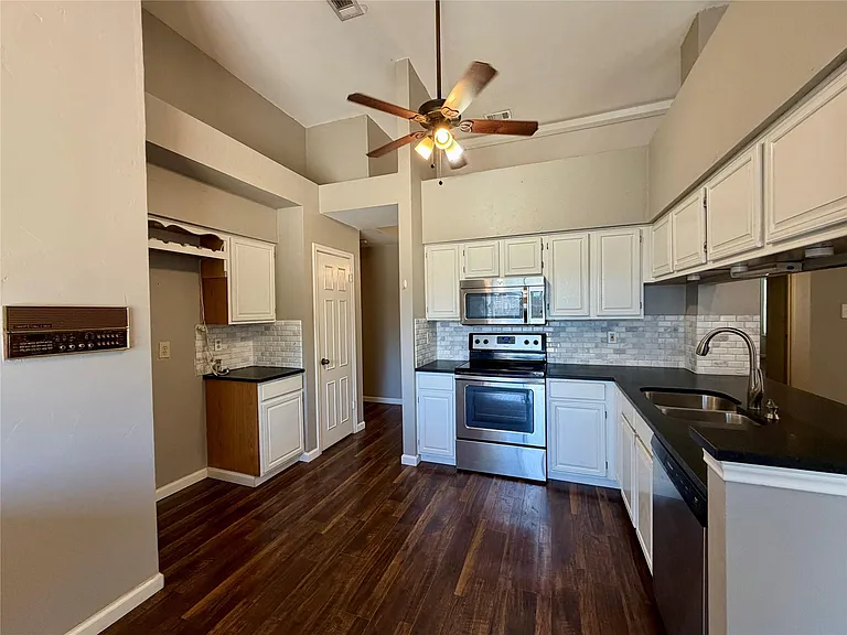7905 Rice Dr — Photo 9