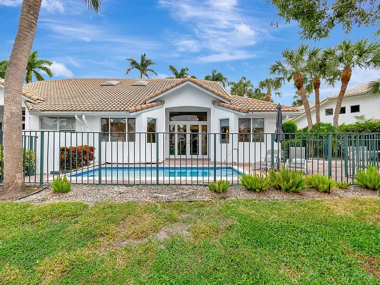 2213 NW 62nd Dr — Photo 42