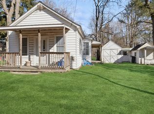 807 Meadow Rd, Smithtown, NY 11787