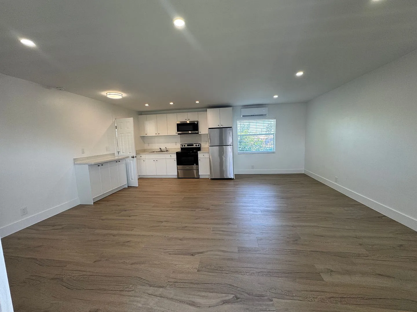 La Siesta Apartments I LLC — Photo 4