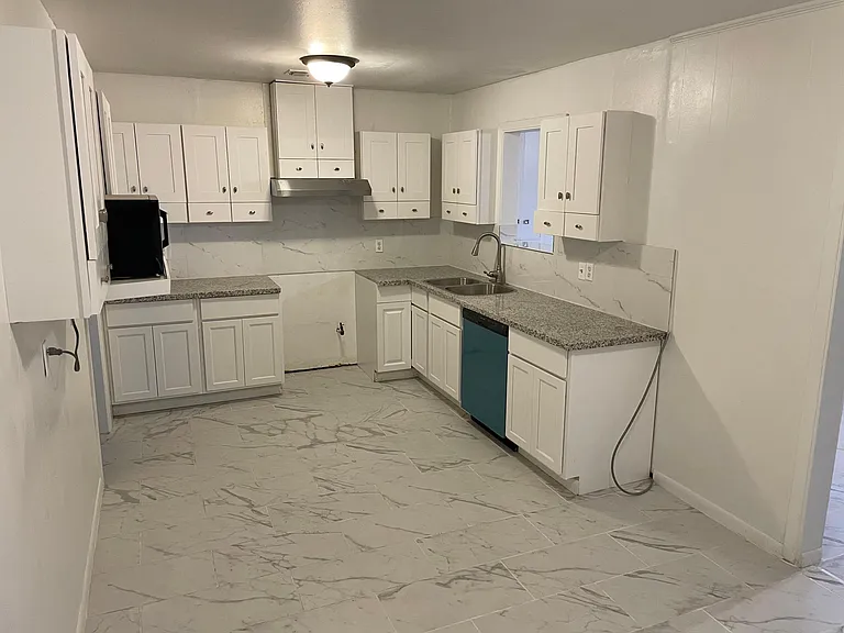 7031 W Canal Blvd — Photo 2