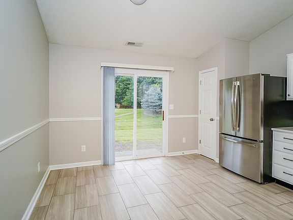 5th image of 10724 Huntwick Dr