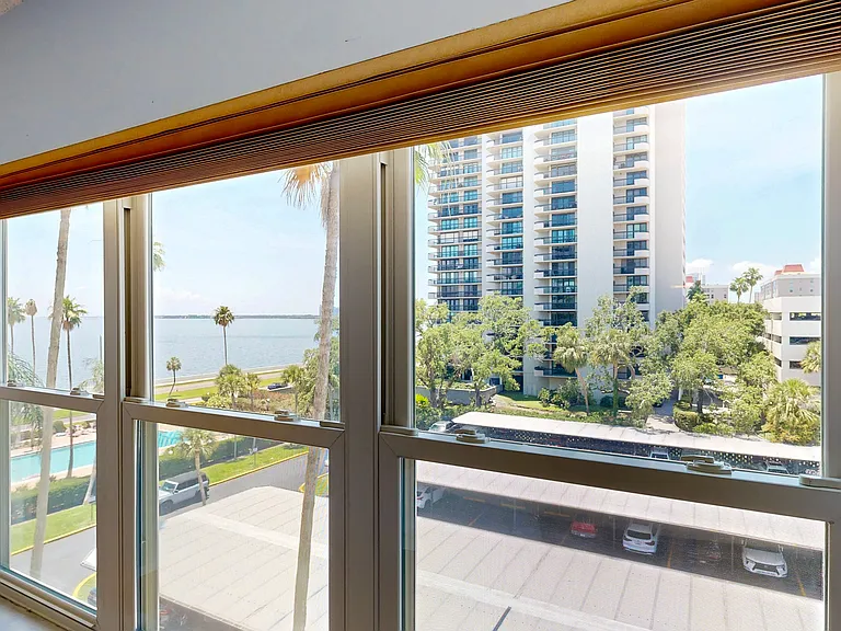 2401 Bayshore Blvd #502 — Photo 28