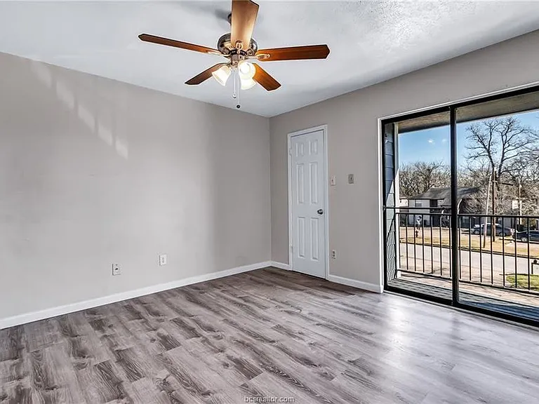 2410 Toro Ln #B — Photo 10