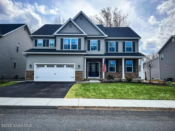 13 Timber Creek Drive, Ballston Lake, NY 12019