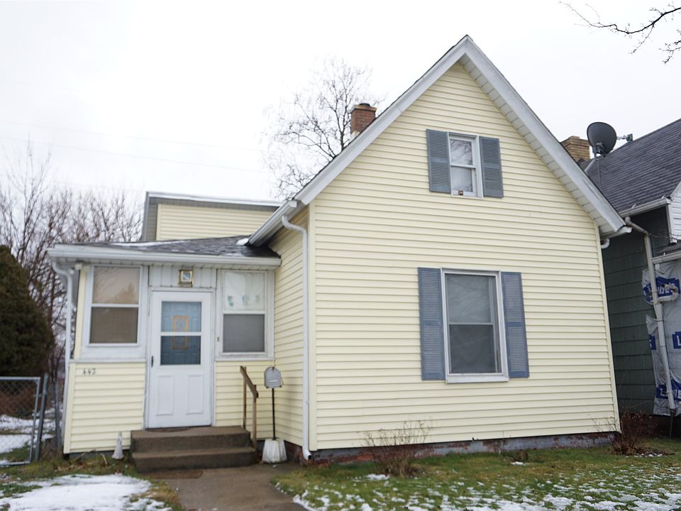 1st image of 442 Kosciuszko St