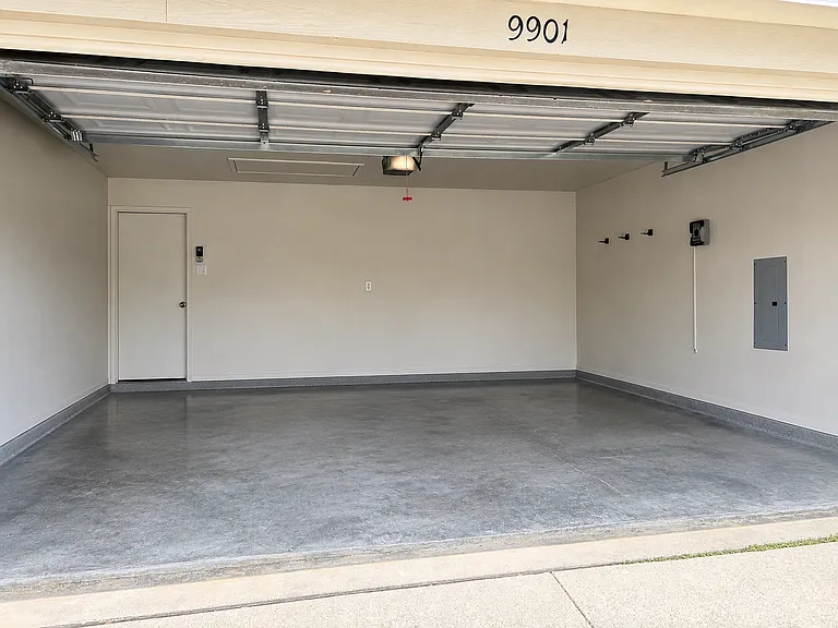 9901 Laurel Ln — Photo 16