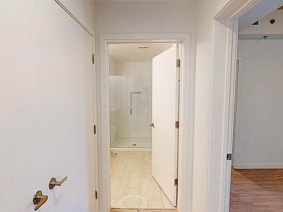 5th image of 3203 W 17th Ave #630