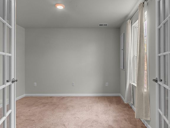 3rd image of 44 Cedar Hill Blvd