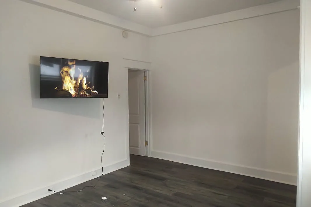 2 bed, 599 sqft, $2,200 — Photo 4