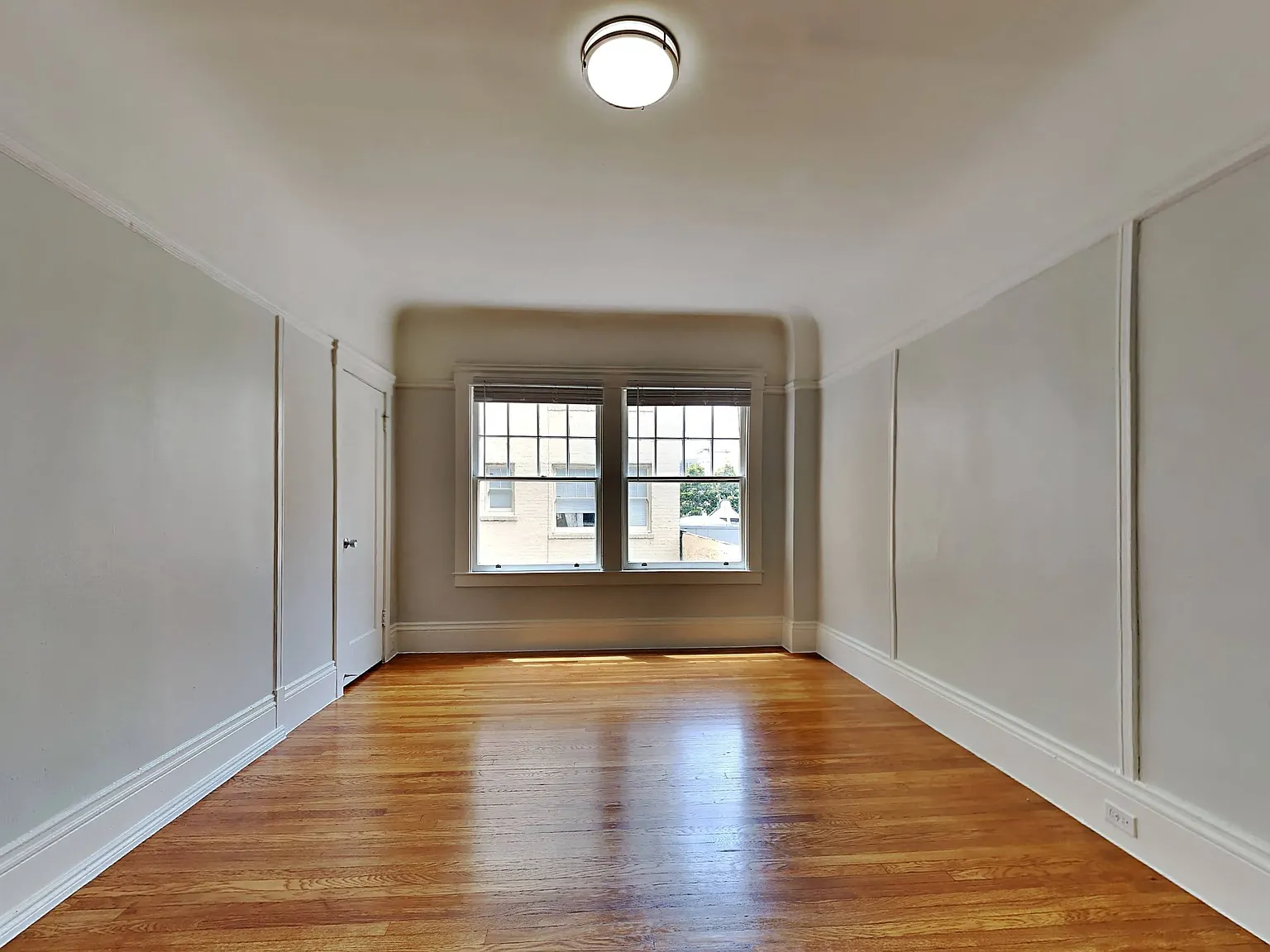 1040 Sutter — Photo 4