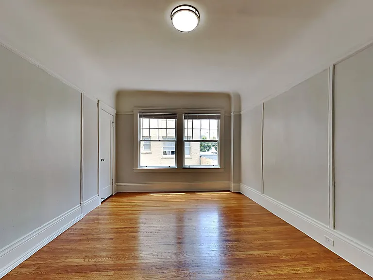 1040 Sutter — Photo 4